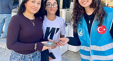 Salihli'de Ülkü Ocakları'ndan 'Can Dostlara' mama desteği