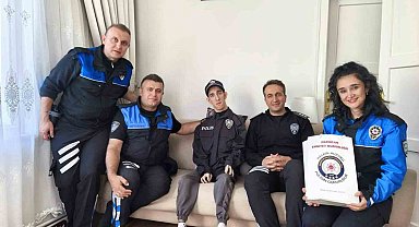 Samet'in polis üniforması giyme hayali gerçek oldu