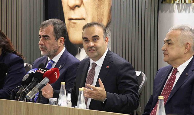 Sanayi ve Teknoloji Bakanı Kacır: "Daha fazla üretmek zorundayız"