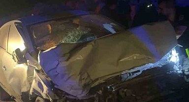 Şanlıurfa'da 2 otomobil çarpıştı: 1 ölü, 4 yaralı