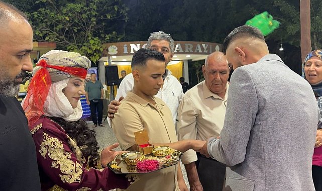 Şanlıurfa'da aşk mesafe tanımadı, ayrı ülkelerde aynı anda nişan yapıldı