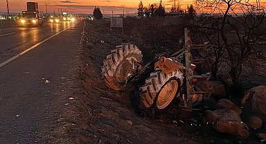 Şanlıurfa'da traktör devrildi: 2 ağır yaralı