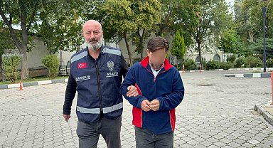 Seri hırsız keşif yaparken ve eve tırmanırken kameraya yakalandı: 70 bin liralık eşya ele geçirildi