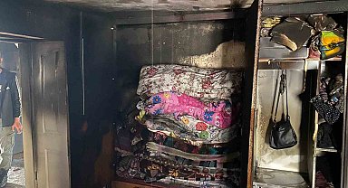 Sındırgı'da çıkan yangında evin büyük bölümü kullanılmaz hale geldi