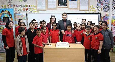 Sınıf başkanlığı seçiminde verdiği sözü tuttu