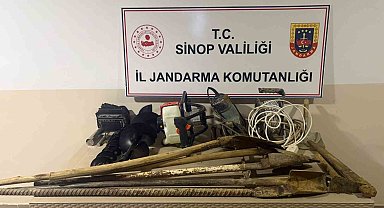 Sinop'ta kaçak kazıya suçüstü: 8 kişi yakalandı