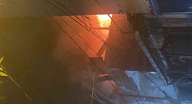 Şişli'de çatı katında çıkan yangın korkuttu