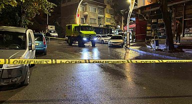 Sokak ortasında cinayet kamerada: Jiletle çevreye rahatsızlık veren şahıs silahla vuruldu