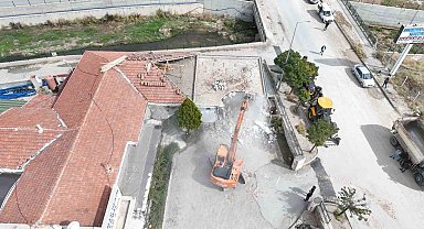 Sorgun Belediyesi kaçak yapıları yıkım çalışmalarını sürdürüyor