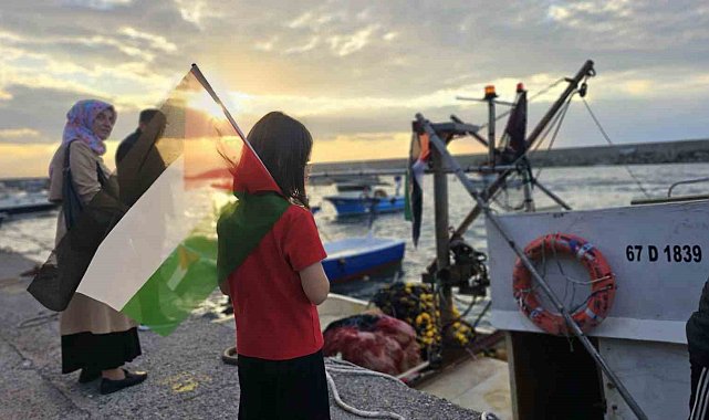 Sumud Filosu'na destek için Zonguldak'tan Karadeniz'e açıldılar