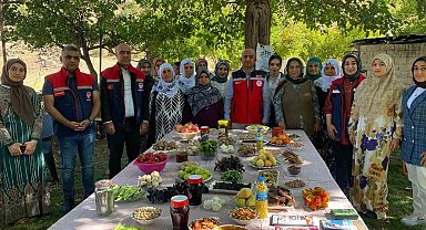 Tarım ve Orman Müdürü Şenverdi, kadın çiftçilerle bir araya geldi