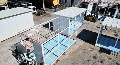 Tavas Belediyesi konteyner ve otobüs duraklarını kendisi üretiyor