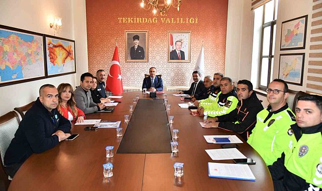 Tekirdağ'da Trafik Güvenliği Toplantısı: "Trafik işaretleri sadeleştirme komisyonu" kuruldu