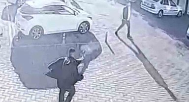 Tetikçinin otobüs firması sahibine silahlı saldırısı kamerada