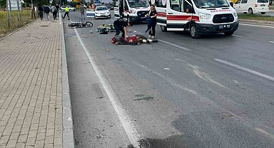 Tırın çarptığı motosikletteki iki genç hayatını kaybetti