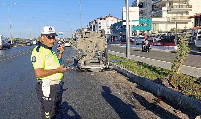 Tırla çarpışan araç havada takla atıp ters döndü, sürücü hafif yaralandı