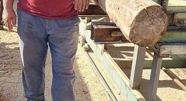 Tomruğun altında kalan işçi hayatını kaybetti