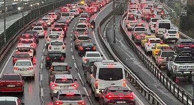 Toplam taşıt 33 milyonu aştı! Trafiğe aylık kayıt azaldı!