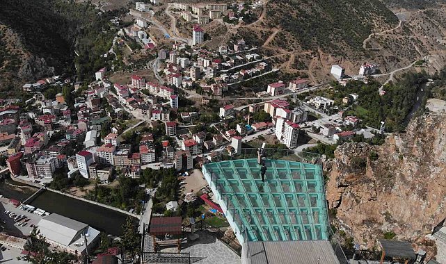 Torul Cam Seyir Terası 100 bin kişiyi ağırladı