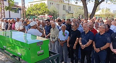 Trafik kazasında hayatını kaybeden doktor memleketi Kozan'da son yolculuğuna uğurlandı