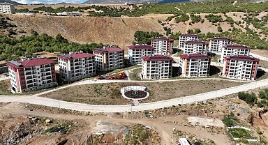 Tunceli Valisi Aygöl: "14 blok, 214 daire ve 3 dükkan olmak üzere çalışmalarımız şu anda bitmiş durumda"