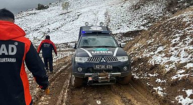 Tunceli'de ekipler hastalanan kadın için seferber oldu