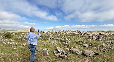 Tuz taşı olarak keçilere yalatılan kayaların, Türk beyliklerinin savaş alanındaki mezar taşları olduğu anlaşıldı