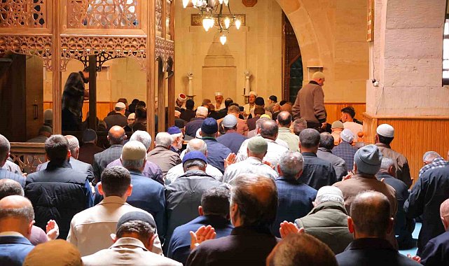 Ulu Cami'de Kur'an ziyafeti