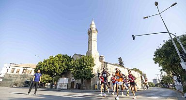 Uluslararası Tarsus Yarı Maratonu'nda Türk sporcular damga vurdu