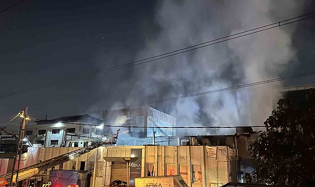Ümraniye'de fabrikadaki yangın kontrol altına alındı