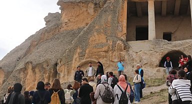 Üniversite öğrencileri ile doğa yürüşüyü düzenlendi