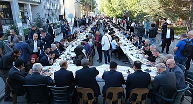 Üniversite öğrencilerine hoş geldiniz kahvaltısı