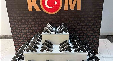 Uşak'ta otobüste 55 ruhsatsız tabanca bulundu