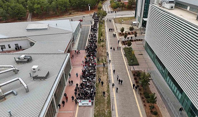 Uşak'ta üniversite öğrencilerinden Filistin'e destek yürüyüşü