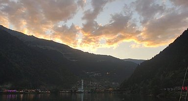 Uzungöl'de görsel şölen: Bulut geçişleri büyüledi