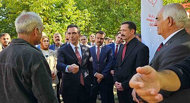 Vali Ahmet Karakaya ceviz hasadına katıldı