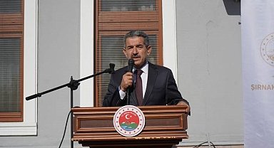 Vali Ekici: "Bir çocuk okula gitmiyorsa, Dicle'de kuzuyu kurda kaptırmışız demektir"