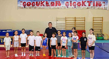 Vali Sözer, minik jimnastikçilerin heyecanına ortak oldu