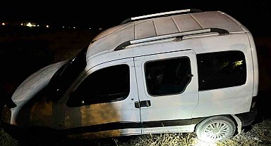 Van'da kamyonet takla attı: 2 yaralı