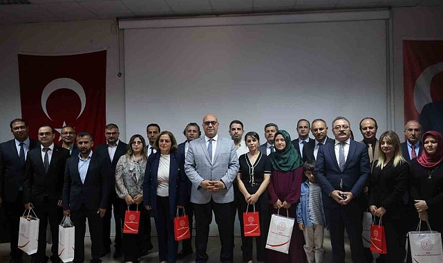 Van'da "Eğitimde İyi Örnekler" ödülleri sahiplerini buldu