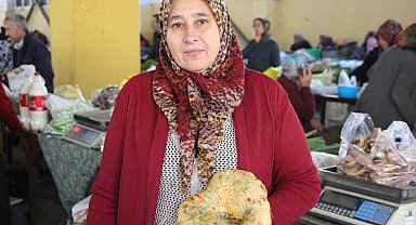 Vatandaş ormandan kova kova topladı, pazarda kilosunu 400 liraya sattı