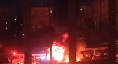 Viranşehir'de park halindeki traktör alev topuna döndü