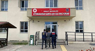 Yaklaşık 48 yıl hapis cezasıyla aranan şahıs yakalandı