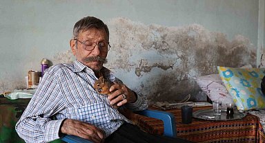 Yalnız kalmıştı, yavruyken kurtardığı 'sincap' dostu oldu