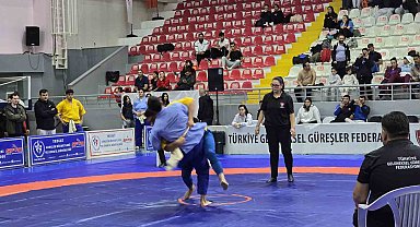 Yozgat'ta 27 ilden 580 sporcunun yarışacağı şampiyona başladı
