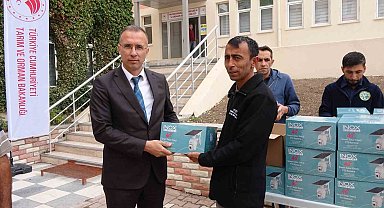 Yozgat'ta 68 çiftçiye kamera seti ve kamp lambası dağıtıldı