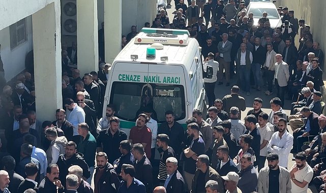 Yüksekova'da bıçaklı saldırı: 21 yaşındaki genç hayatını kaybetti