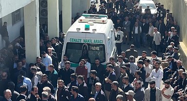 Yüksekova'da bıçaklı saldırı: 21 yaşındaki genç hayatını kaybetti