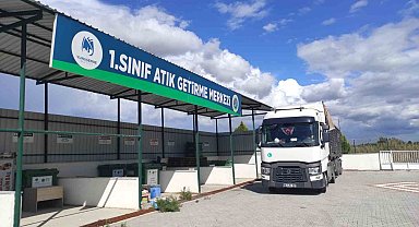 Yunusemre'de 3 bin 200 kilogram ilaç toprağı zehirlemeden imha edildi