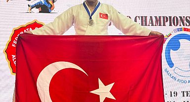 Yunusemreli veteran judocudan çifte madalya